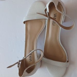 Vaneli ankle buckle strap 8.5M block heel open toe sandals natural